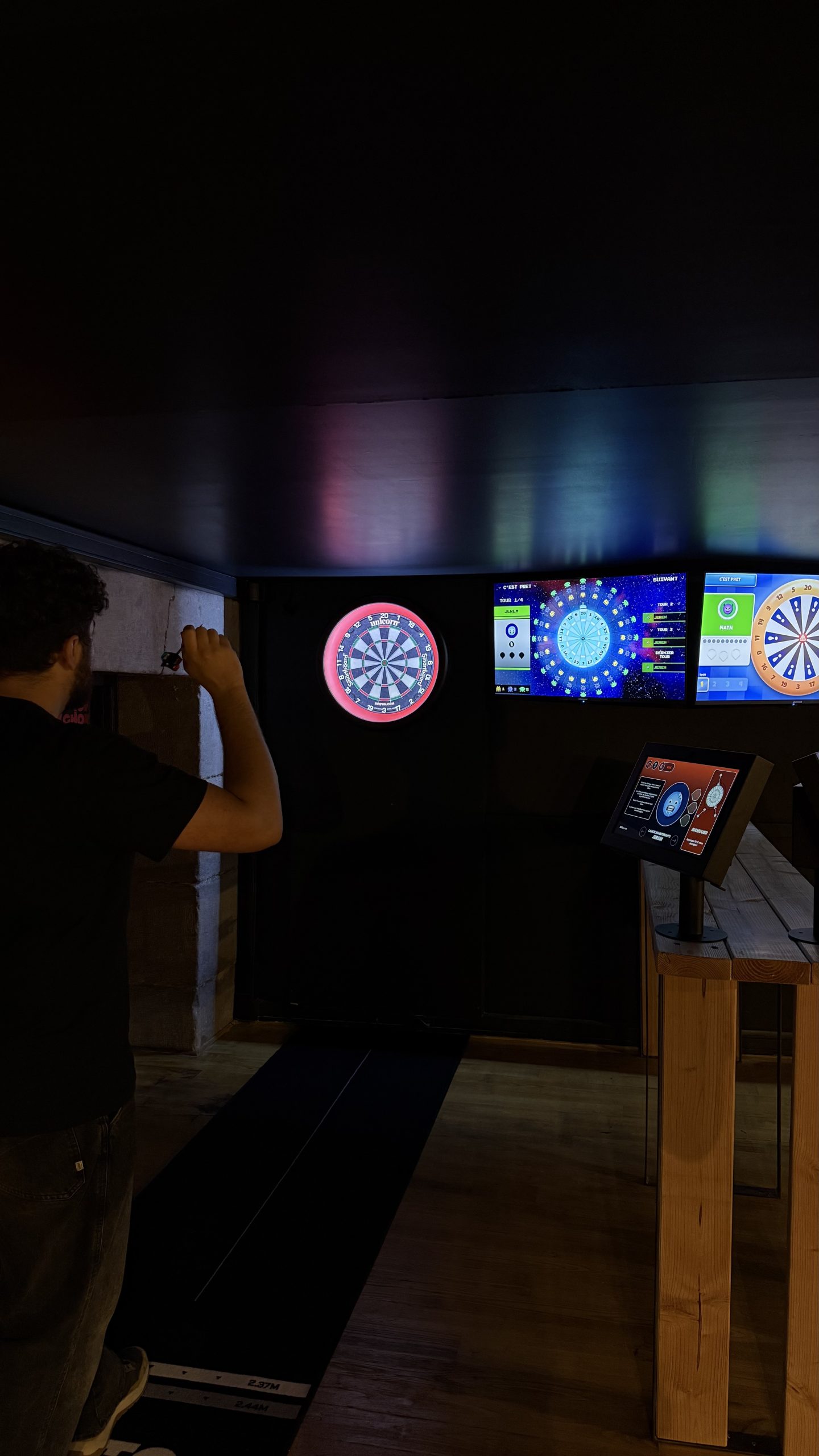 Écran de fléchettes interactives chez CHOK