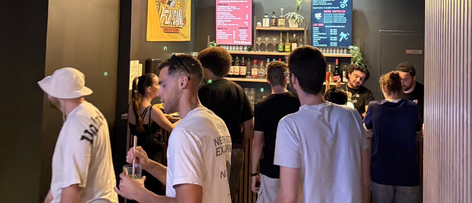 Bar et activités chez CHOK Grenoble